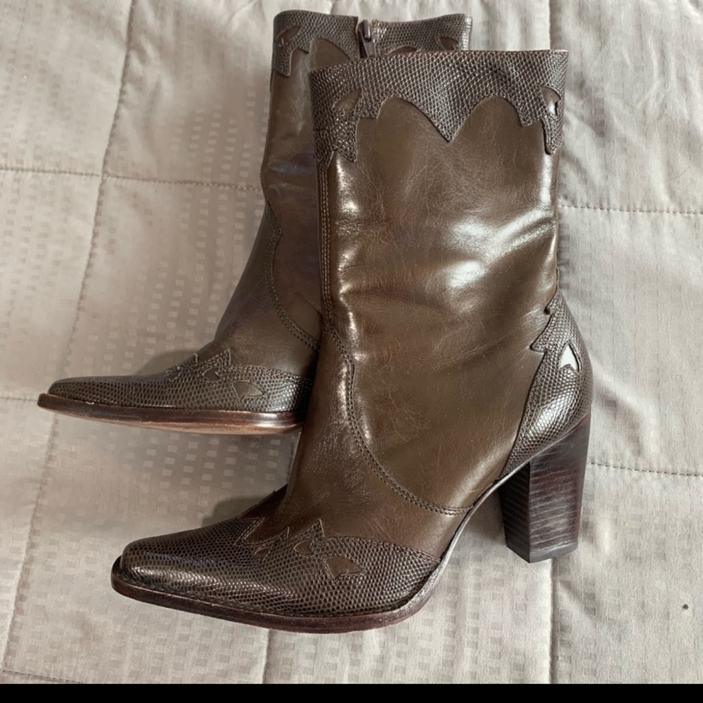 Antonio Melani Brown Leather Heeled Boots Sz 6.5